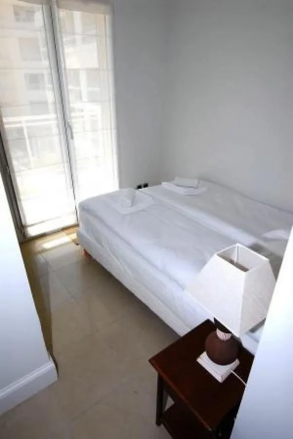 Stunning 2 Bed Apt On The Seafront Of Cannes In A High Class Secure Building With Swimming Pool 463 דירה