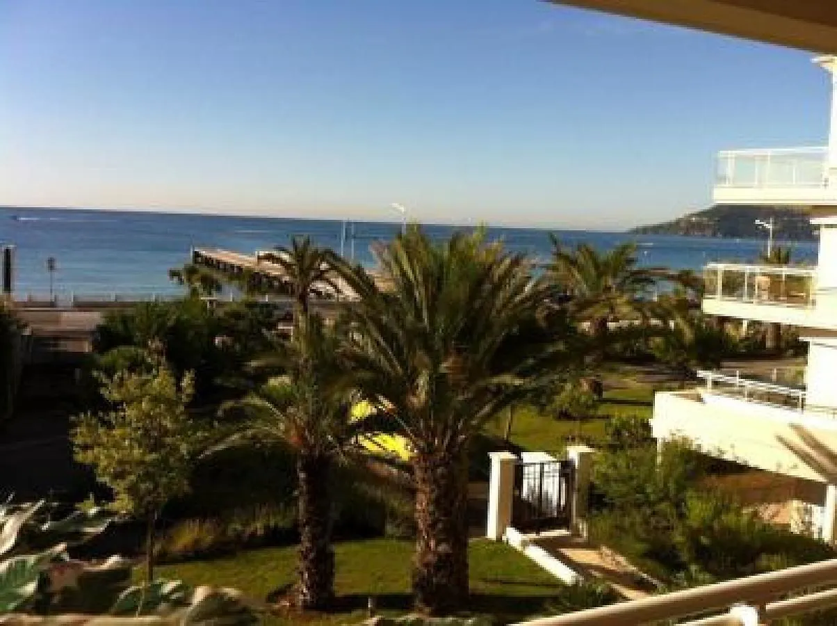 Stunning 2 Bed Apt On The Seafront Of Cannes In A High Class Secure Building With Swimming Pool 463 Lägenhet