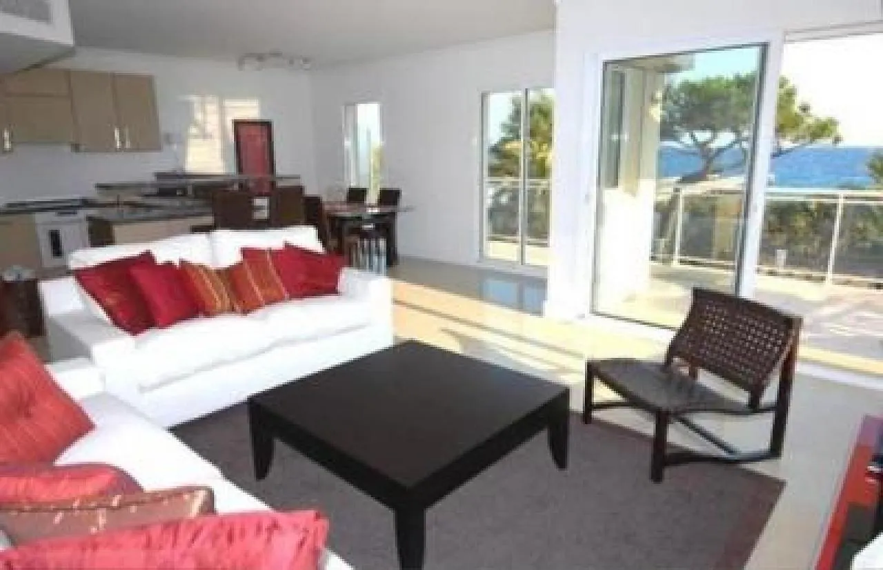 Stunning 2 Bed Apt On The Seafront Of Cannes In A High Class Secure Building With Swimming Pool 463 0*,