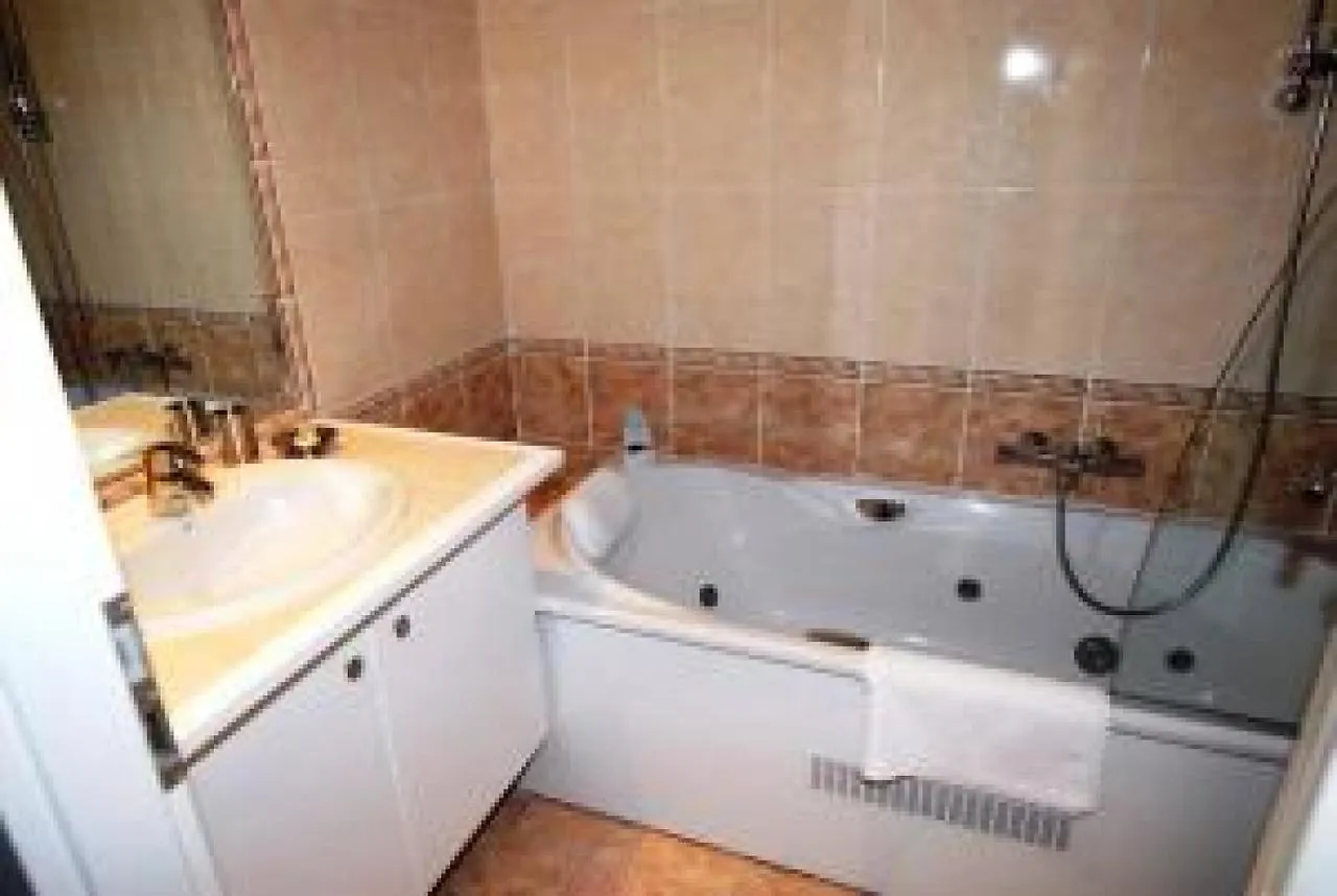 Lägenhet Stunning 2 Bed Apt On The Seafront Of Cannes In A High Class Secure Building With Swimming Pool 463
