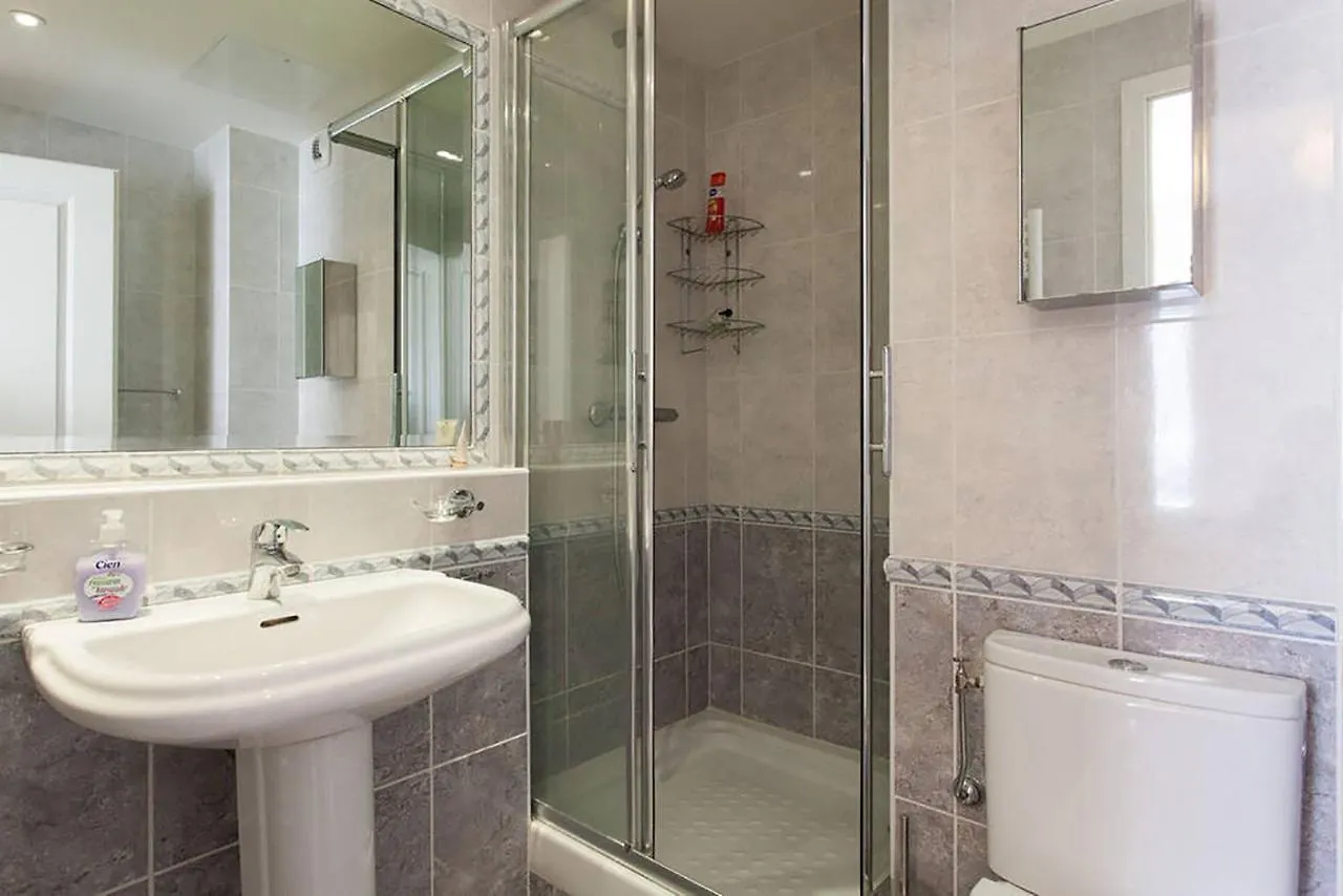 Lägenhet Stunning 2 Bed Apt On The Seafront Of Cannes In A High Class Secure Building With Swimming Pool 463 Frankrike